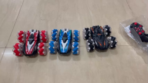 Xe Điều Khiển Từ Xa Tốc Độ Cao 4 Bánh xe Mecanum Cuộn Độc Đáo Xoay 360 Độ Chạy Được 2 Mặt Chống Ngã Có Sạc Pin Xe Đua Ô Tô/ Mô Tô Địa Hình Đồ Chơi Cho Bé Trai