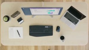 Logitech MK850 Multi-Device Performance 2.4GHz Wireless Keyboard and Mouse Combo | Bluetooth | Curved Keyframes