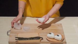 Plastic Sushi Mold Transparent Hand Sushi Maker DIY Triangle Rice Ball Mold Kit Japanese Kitchen Bento Accessories