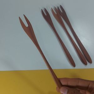 GARPU KUE / BUAH DARI KAYU SAWO PANJANG 20 CM