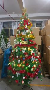 Cây thông NOEL cao 15m 18m 21m đủ 120 phụ kiện đèn led chữ MERRY CHRISTMAS dây kim tuyến chuông giáng sinh
