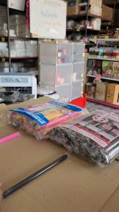 หลอดมุก หลอดไข่มุก พลาสติก ยี่ห้อLUCKY CAT และ ปลาคาฟ (ยกลัง) 20 แพค