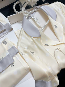 ชุดนอนผ้าไหมน้ำแข็งสำหรับผู้หญิง ชุดสามชิ้นแขนสั้น กางเกงขายาว ชุดอยู่บ้านฤดูใบไม้ผลิและฤดูใบไม้ร่วง ชุดนอนสบายๆ