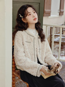 MUTU | Muteb French Style Short Lamb Fur Jacket Women Winter New Arrival High-End Integrated Leather And Fur Top Round Neck Button Design