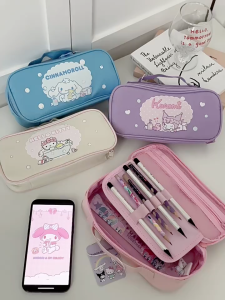 ✨ ขนอะไรไปเรียนบ้าง กระเป๋าดินสอ งานลิขสิทธิ์ มาใหม่ มีช่องแบ่ง จัดระเบียบด้านใน ใส่ของได้เยอะ