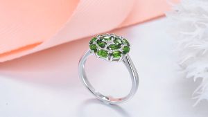 Lohaspie Đồ Trang Sức Ban Đầu 1.5 Carats 925 Vòng Tròn Bạc Với Đá Quý Tự Nhiên Chrome Diopside Vòng Màu Xanh Lá Cây Nhẫn đá quý Cho Phụ Nữ Món Quà Sinh Nhật Đồ Trang Sức