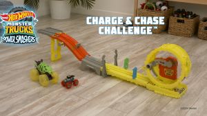 Hot Wheels Monster Trucks Power Smashers Charge & Chase Challenge Track Set With Oversized Skelesaurus 1:64 Scale Bone Shaker & 2 Crushed Cars