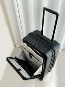 20-Inch Business-Style Travel Bag with Universal Wheels and Expansion Clip for Men and Women Quiet Zipper Closure