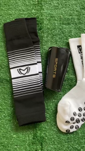 ชุดถุงเท้าฟุตบอล SET3 ซื้อ1ได้3อย่าง เด็กเเละผู้ใหญ่ BEST SPORT ถุงเท้าตัดข้อ + ถุงเท้ากันลื่น + สนับเเข้งฟุตบอล ถุงเท้าฟุตบอล ถุงเท้ากีฬา กีฬา