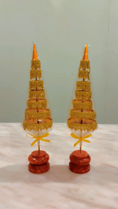 ฉัตรคู่ทอง 7 ชั้น รุ่นอุดมทรัพย์ ลายผ้าพรีเมี่ยม งานซิกเนเจอร์ สูง 35 ซม.