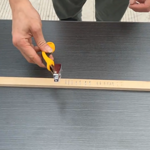 Portable Handheld Nail Puller Rubber Handle Stainless Steel Stick Prying Tool For Carpenter