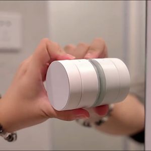 Suction Cup Magnetic Phone Holder Navigation Stand Bracket Multi-functional Foldable Vacuum Suction Car Magnetic Phone Holder