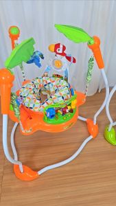 Ghế nhún tập đứng có đèn nhạc cho bé Tiibaby