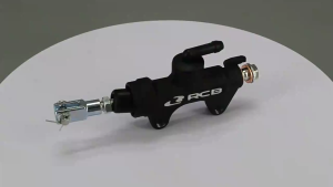 ปั๊มเบรกรถจักรยานยนต์ ปั๊มกระทุ้งหลัง RCB E12 (R) 14mm. ปั๊มกระทุ้งเบรคหลัง แท้ ระยะห่างระหว่างรูน๊อต 5ซม