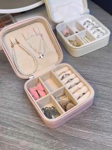 Hộp đựng trang sức mini nhỏ gọn tiện lợi có khóa kéo - Hộp trang sức nhiều ngăn có khóa kéo bảo vệ dây chuyền nhẫn phụ kiện nữ