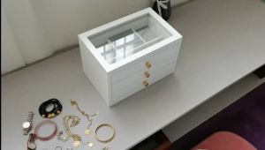 กล่องเครื่องประดับไม้เนื้อแข็งกล่องเก็บสก์ท็อปต่างหูหลายชั้นความจุขนาดใหญ่ความจุขนาดใหญ่บ้านย้