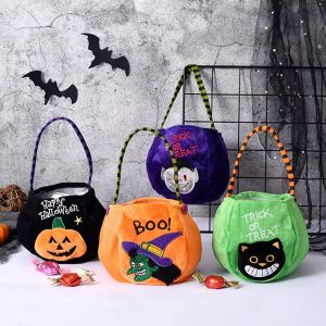 Halloween Party Prank Candy Tote Bag Pumpkin Candy Bag Trick or Treat Velvet Candy Orange Pumpkin Bag Scene Decoration Gift Bag