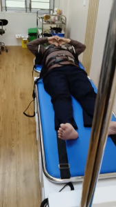 giường kéo và nắn chỉnh cột sống yb-2009b