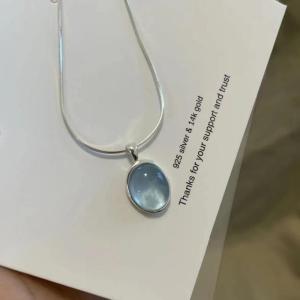 Moonlight Sea Blue Topaz Necklace Womens Luxury Minimalist Clavicle Chain Snake Bone Chain Sweater Chain Simple High-End INS
