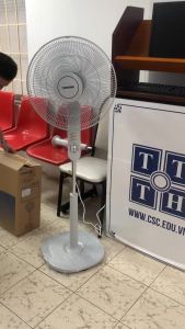 Quạt Toshiba F-LSA10 Công suất 50W Chế độ hẹn giờ tối đa đến 2 tiếng Thiết kế hiện đại sang trọng Quạt chính hãng Quạt điện cao cấp Bảo hành 24 tháng