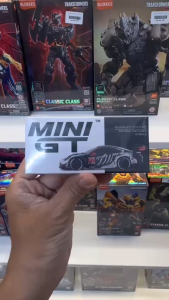 Mô Hình Xe Tĩnh 1:64 MINI GT Porsche 911 GT3 R #77 AO Racing 2025 IMSA Petit Le Mans