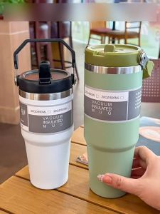 แก้วสแตนเลส304 รุ่นมีหูหิ้วมีหลอด แก้วเก็บความเย็น อุณหภูมิร้อน 890ML 30oz จัดส่งได้ตลอดเวลา