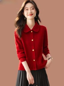 เสื้อสเวตเตอร์คอปกตุ๊กตาสั้นสำหรับผู้หญิง ฤดูใบไม้ร่วง 2023 เสื้อคลุมไหล่สีแดง เสื้อคาร์ดิแกนถักเปิด แขนยาว ทรงหลวม