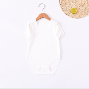 ชุดนอนแบบสวมหัวแขนสั้นผ้าโมดอลสำหรับเด็กแรกเกิดและเด็กวัยเตาะแตะ ชุดนอนฤดูร้อนแบบบาง ไม่มีกระดูก ชุดคลุมท้องแบบสวมหัวสำหรับเด็กชายและเด็กหญิง