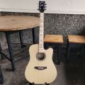 Gitar Yamaha Jumbo F310 Custom. 
