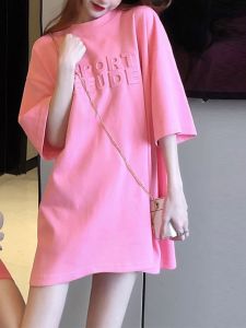 เสื้อยืดแขนสั้นผ้าฝ้ายแท้สีชมพูสำหรับผู้หญิงในฤดูร้อน ทรงหลวมยาวปานกลาง คลุมสะโพก สไตล์เกาหลี เสื้อผ้าทำงาน