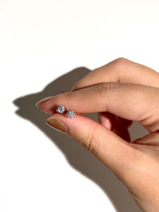 Platinum Plated S925 Silver Earrings with Sparkling 7A Zircon Classic Four Claw Fine Craftsmanship Womens Elegant Versatile Jewelry