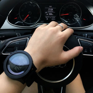 Fashionable Harajuku Style Mens Watch Simple Round Dial Digital Movement Waterproof Sports Timepiece With Silicone Strap