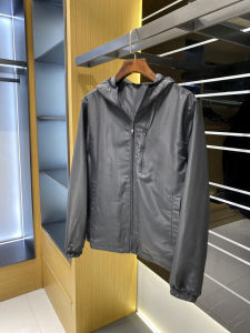 Lightweight Outdoor Mens Jacket New Early Autumn Sporty Youth Fashion Standard Fit Long Sleeve Hooded Coat for Casual Occasions