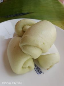 หมั่นโถวใบเตยหอม หอมจากใบเตยสดแท้ๆ ผลิตสดใหม่ สะอาดปลอดภัย บรรจุ 2 แพค 20 ลูก