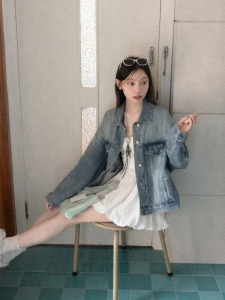 Áo Khoác Denim Xanh Mỹ Kiểu Cổ Điển