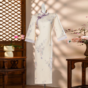 Autumn Beige Lace Cheongsam Traditional Style Short Sleeves Suitable for Petite Women