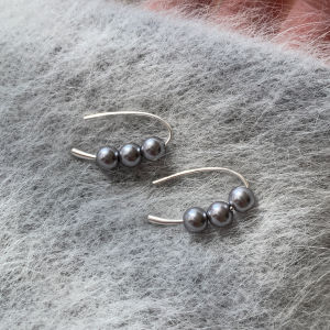 CAFFTI | S925 Sterling Silver Pearl Lightweight Luxury Earrings