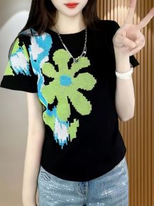 เสื้อยืดแขนสั้นแฟชั่นสําหรับผู้หญิงฤดูร้อน 2024 ใหม่ศิลปะการออกแบบพิมพ์ลําลองสลิมฟิตผ้าฝ้ายเสื้อผ้าทํางาน