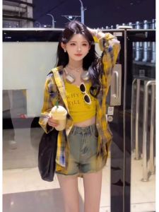 Sweet And Spicy Style Womens Three-Piece Set Summer Travel Outfit Plaid Shirt Strap Denim Shorts for Young Women