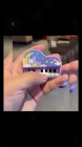 Móc khóa đàn piano mini phát nhạc – Đồ chơi phát nhạc mini gập gọn mới nhất 2025