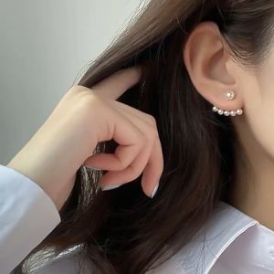 New pearl metal earrings Japanese and Korean niche versatile earrings high-end light luxury earrings耳钉