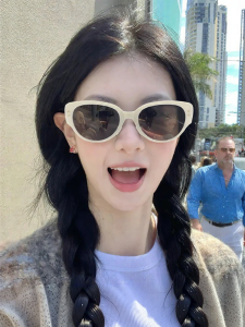 YINFAN | Cat Eye White Frame Stylish Photography Sunglasses