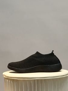 Breathable Flyknit Vamp Sneaker For Women Flexible Soft Sole Cozy Slip On Shoes For Women Daily Shoes