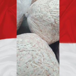 Kertas Cacah Serut: Solusi Mengamankan Kado Spesial