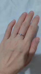 Cincin Titanium Rose Gold Elegan dengan Berlian Imitasi - Aksesori Fashion Wanita