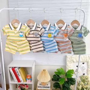 Set bộ cộc tay cổ trụ bẻ chất thun lạnh sọc dệt cho bé từ 8-20kg