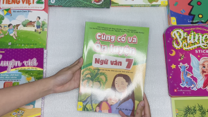 Sách - Củng Cố Và Ôn Luyện Ngữ Văn Lớp 7 - Theo chương trình GDPT mới - ndbooks