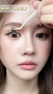 ขนตาปลอมสีน้ำตาลหนาแบบไม่ใช้กาว [ซื้อ 1 แถม 1]ใหม่!  ขนตาปลอมแบบติดด้วยตนเอง 5D ความจุขนาดใหญ่ ขนตาปลอมแบบใช้ซ้ำได้ ขนตาล่าง ขนตาบนแบบพกพา