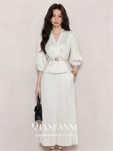 QFN | Elegant White Sleeve Feminine Set with Skirt