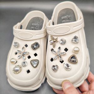 Colored Crystal Diamond Metal Crocs Jibbitz Charms Detachable 3D Butterfly Shaped Shoe Buckle Decoration for Crocs